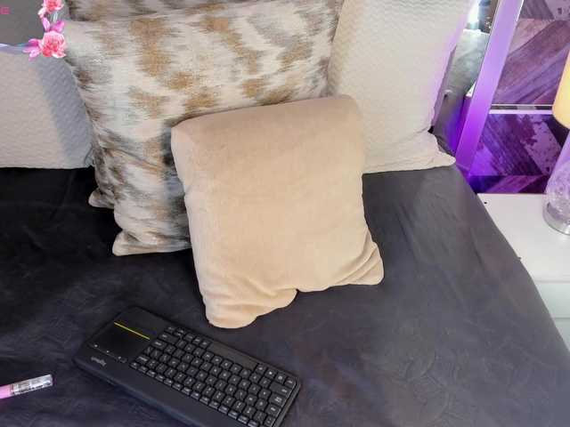NaylaGrey live cam on BongaCams