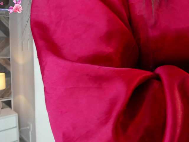NaylaGrey live cam on BongaCams
