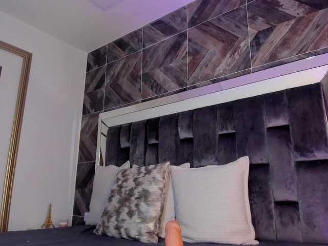 NaylaGrey live cam on BongaCams