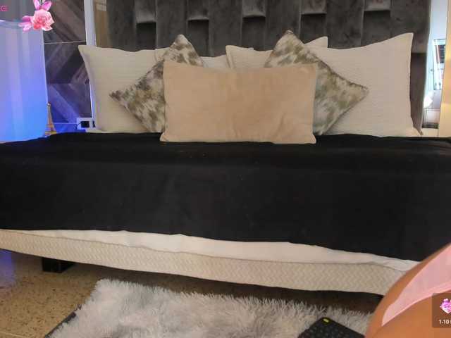 NaylaGrey live cam on BongaCams