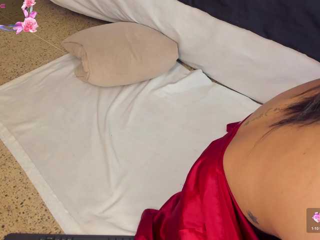 NaylaGrey live cam on BongaCams