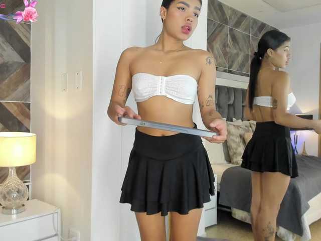 NaylaGrey live cam on BongaCams