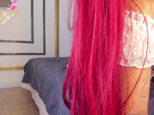 NaylaGrey live cam on BongaCams