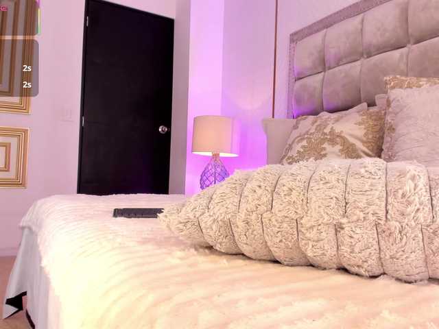 NaylaGrey live cam on BongaCams