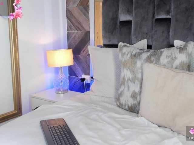 NaylaGrey live cam on BongaCams