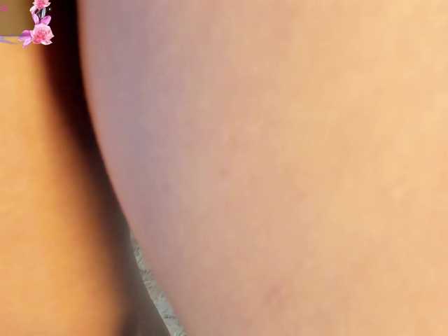 NaylaGrey live cam on BongaCams