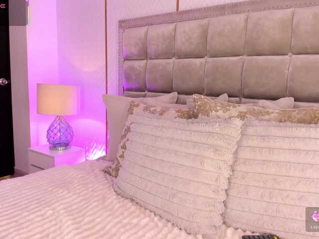 NaylaGrey live cam on BongaCams