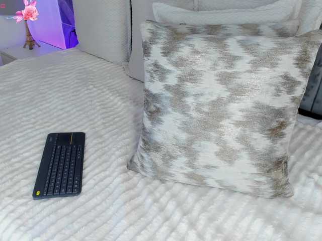 NaylaGrey live cam on BongaCams