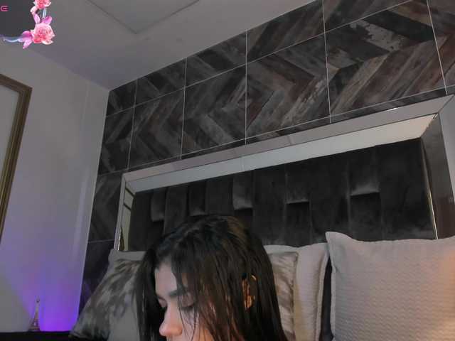 NaylaGrey live cam on BongaCams