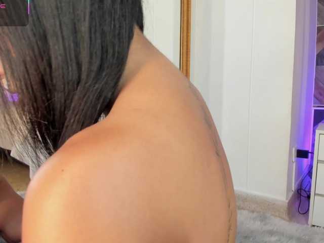 NaylaGrey live cam on BongaCams