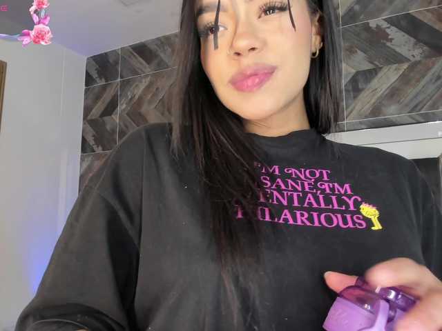 NaylaGrey live cam on BongaCams