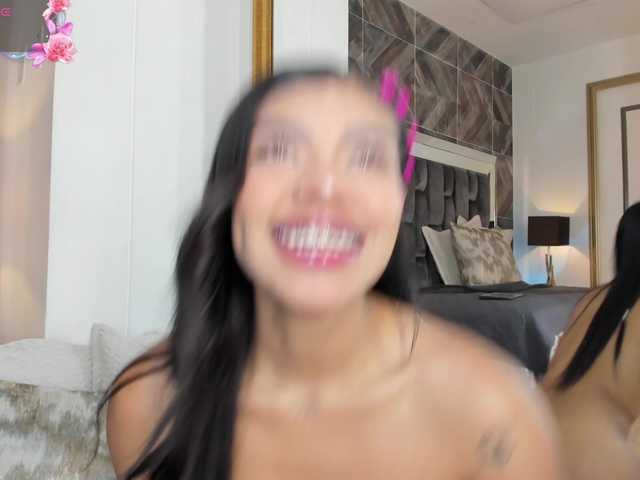 NaylaGrey live cam on BongaCams