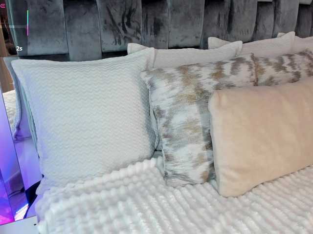 NaylaGrey live cam on BongaCams