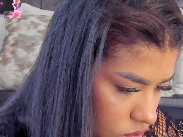 NaylaGrey live cam on BongaCams