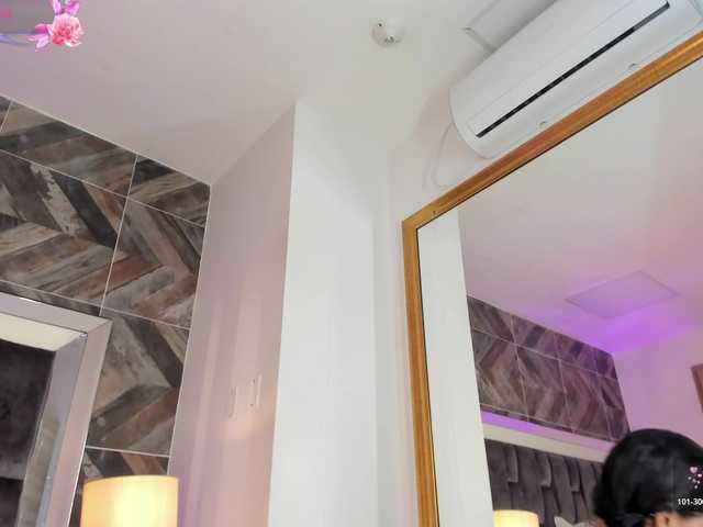 NaylaGrey live cam on BongaCams