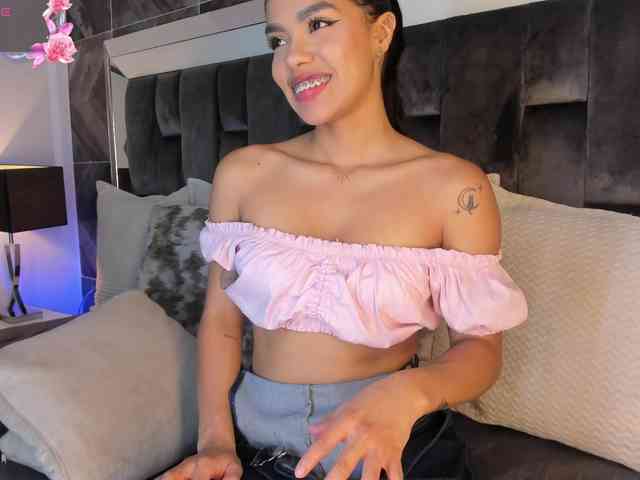 NaylaGrey webcam