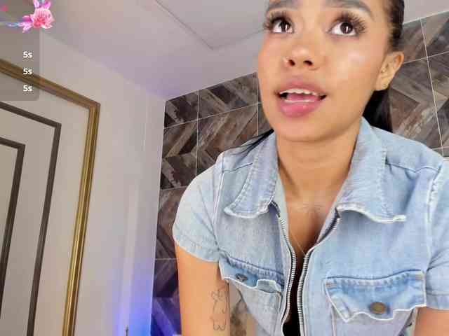 NaylaGrey NaylaGrey