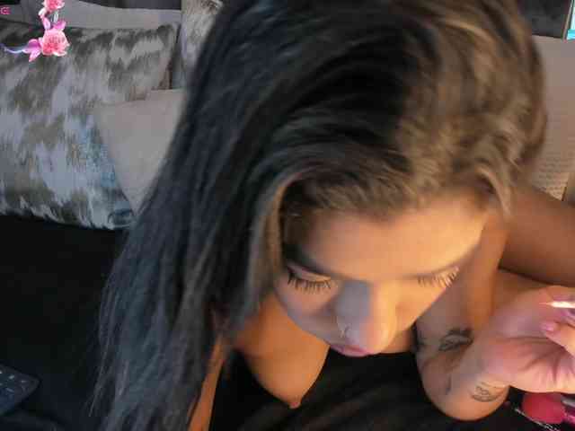 NaylaGrey webcam