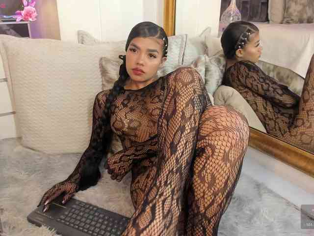 Modelo: NaylaGrey