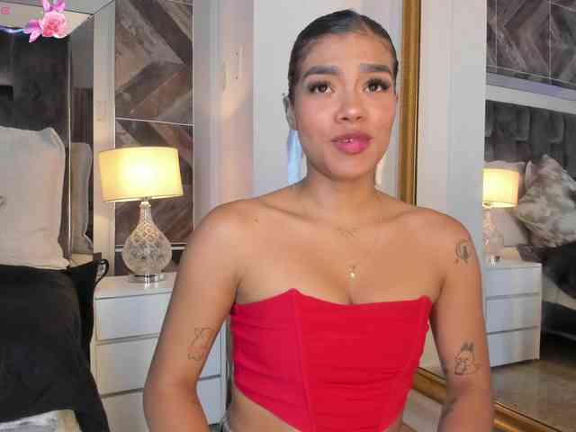 NaylaGrey webcam