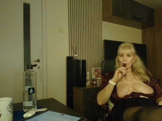 AnnaMariaMM live cam on BongaCams