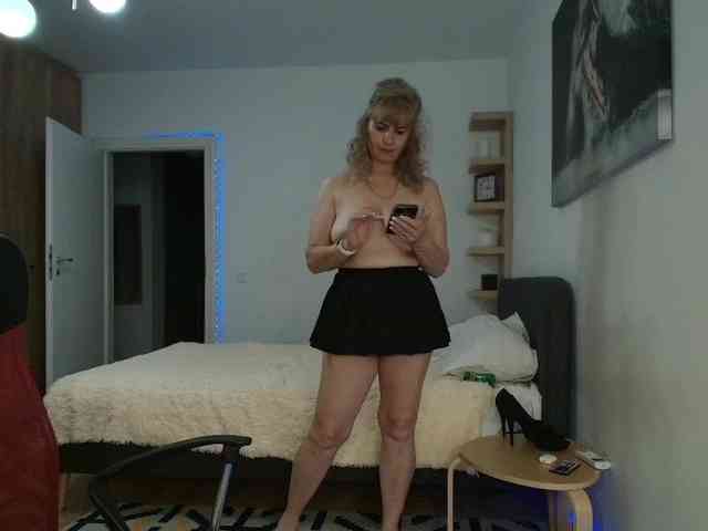 AnnaMariaMM webcam