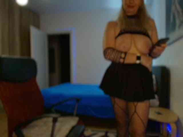AnnaMariaMM webcam