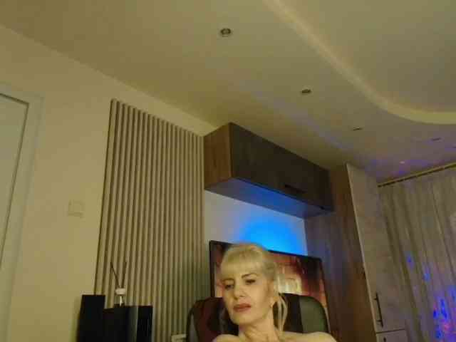 AnnaMariaMM webcam