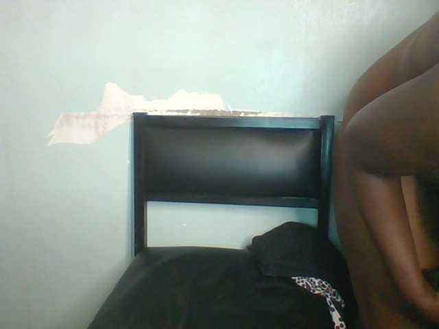 Golden-brownie live cam on BongaCams