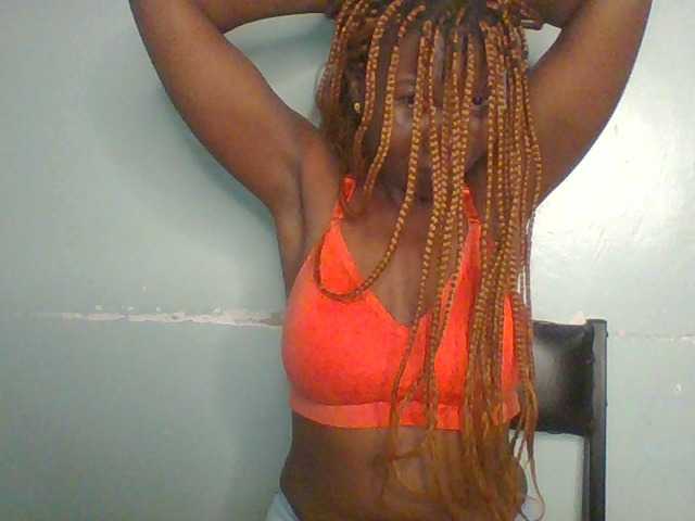 Golden-brownie live cam on BongaCams