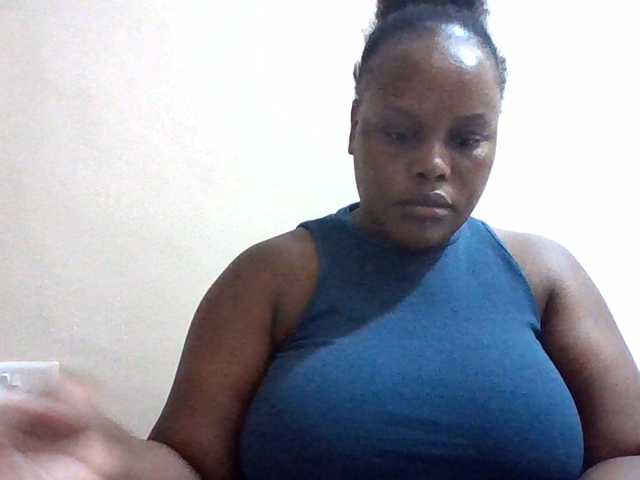 Kate-melody, en directo ahora en BongaCams
