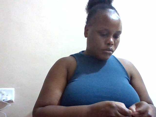 Kate-melody, en directo ahora en BongaCams