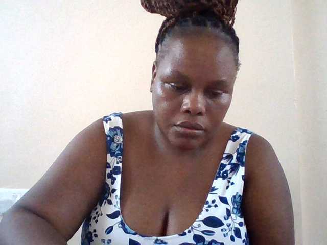 le modèle Kate-melody est en webcam porno dans un show sur le site bongacams, il possède les tags suivants: Ebony,Brunette,Shaved