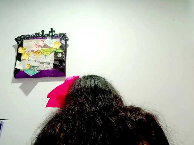 PetiteIvoryqueens live cam on BongaCams