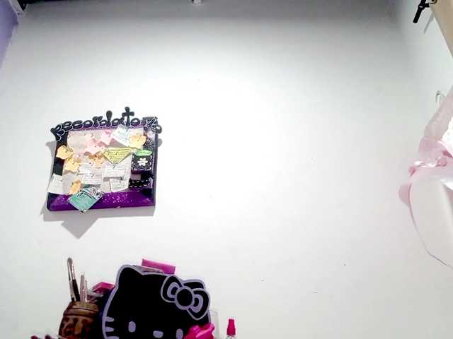 PetiteIvoryqueens live cam on BongaCams