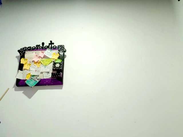 PetiteIvoryqueens live cam on BongaCams