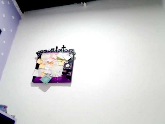 PetiteIvoryqueens live cam on BongaCams