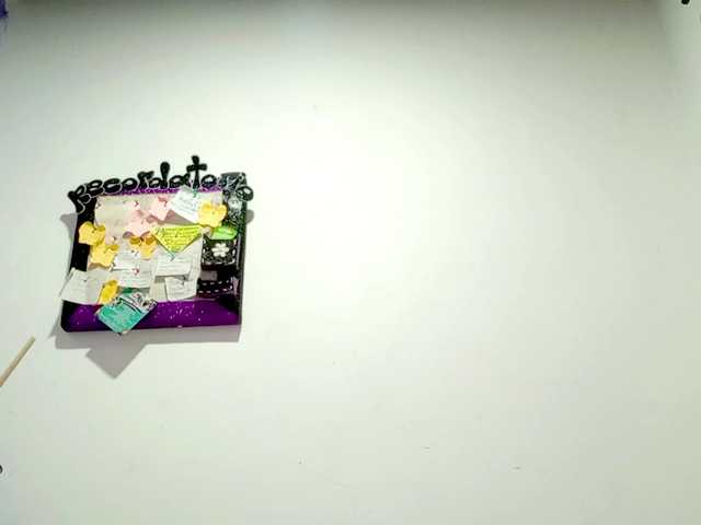 PetiteIvoryqueens live cam on BongaCams