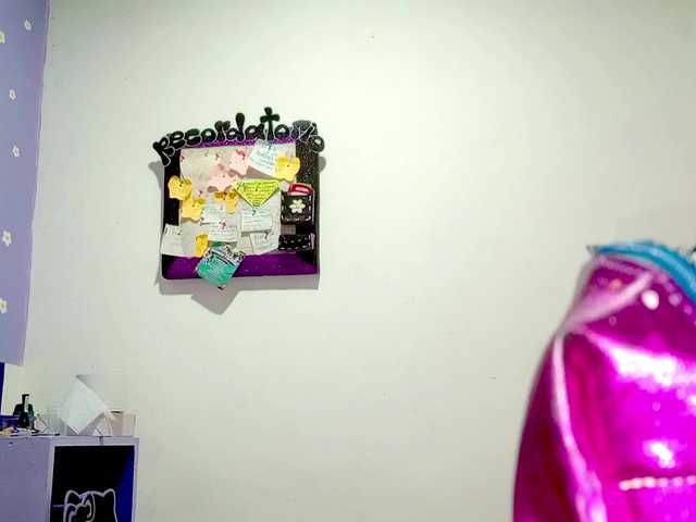 PetiteIvoryqueens live cam on BongaCams