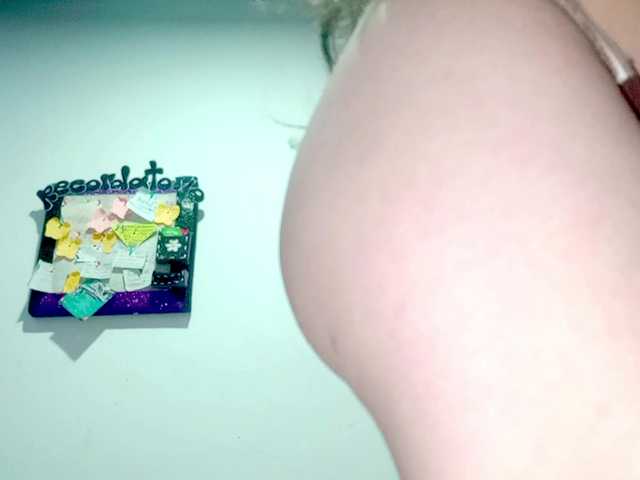 PetiteIvoryqueens