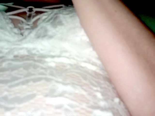 PetiteIvoryqueens live cam on BongaCams