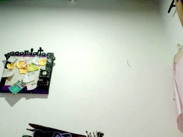 PetiteIvoryqueens live cam on BongaCams