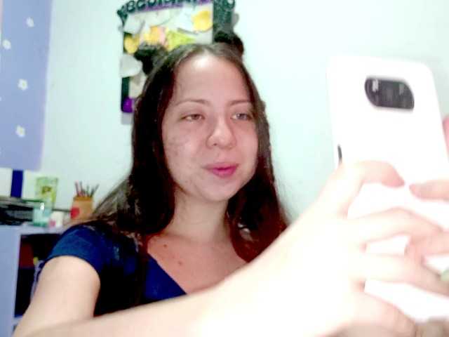 PetiteIvoryqueens live cam on BongaCams