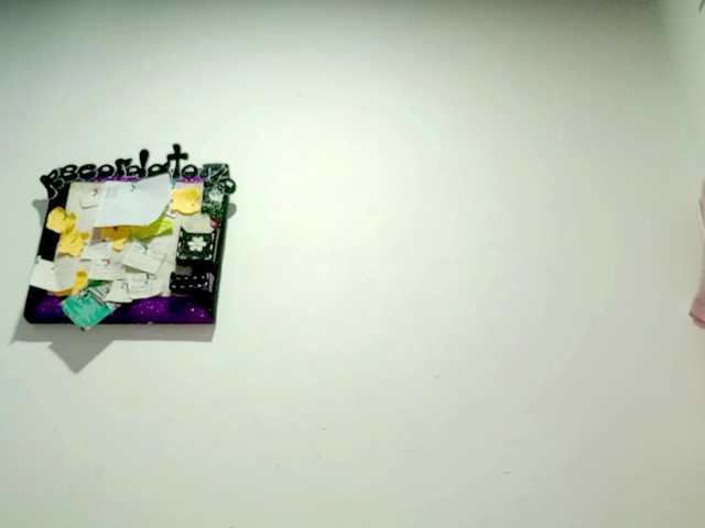 PetiteIvoryqueens live cam on BongaCams