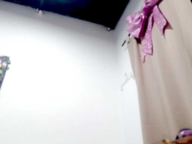 PetiteIvoryqueens live webcam show