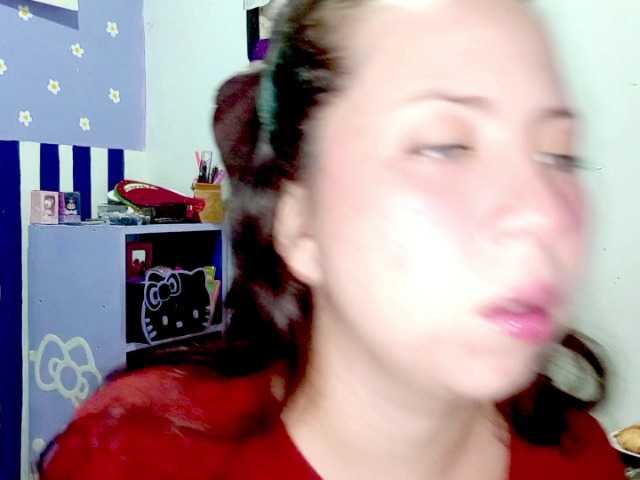 PetiteIvoryqueens live cam on BongaCams