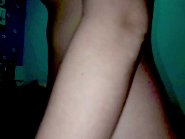 PetiteIvoryqueens live cam on BongaCams