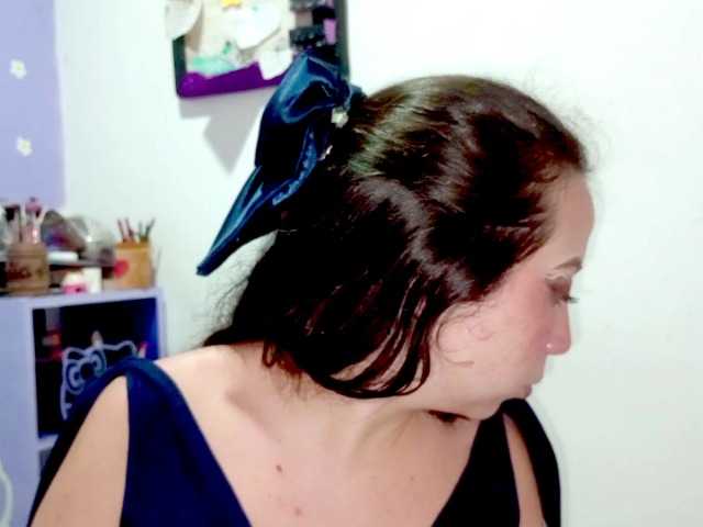 PetiteIvoryqueens