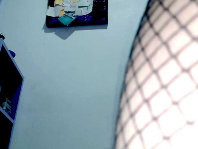 PetiteIvoryqueens live cam on BongaCams