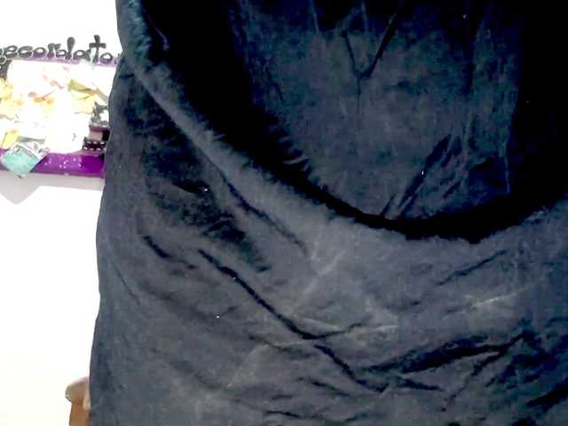 PetiteIvoryqueens live cam on BongaCams